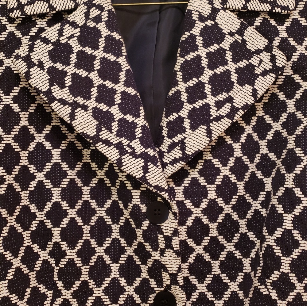 Spring Jacket - Picture 2 of 4